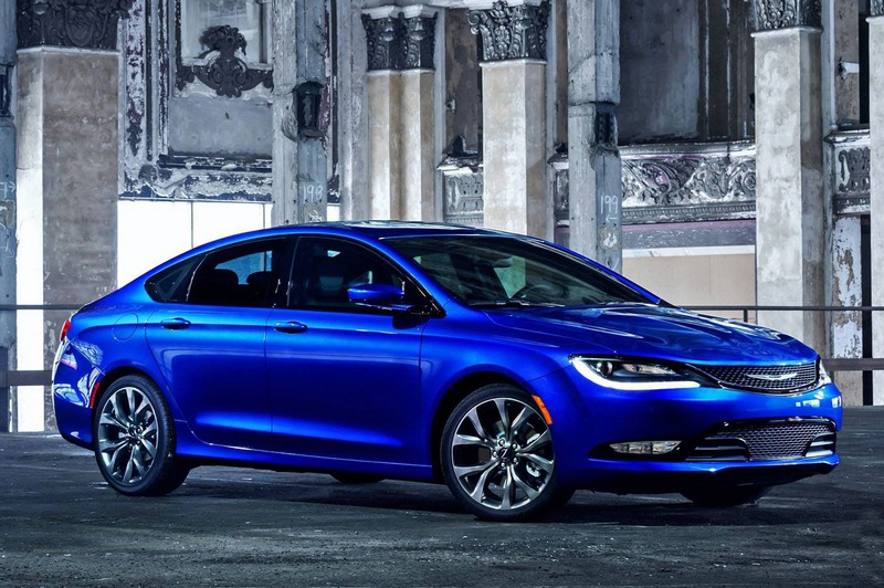 Chrysler-200-2